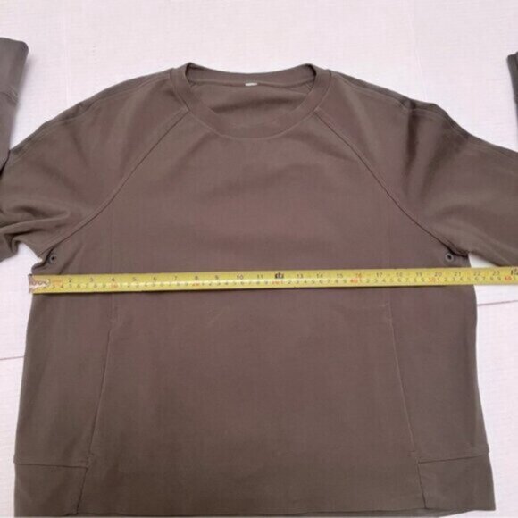 Lululemon  * On-Track Crew Sweatshirt   Top Dark Olive EUC size 12 - Picture 8 of 16